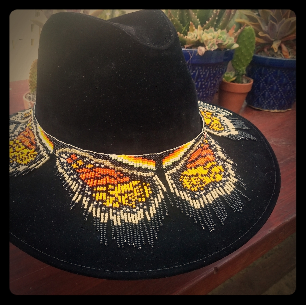 Hat Monarca beading design